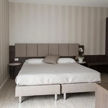 Residenza Angelica Oda ve Kahvaltı Lazise